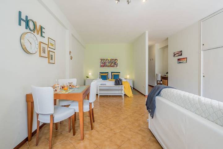 Ferienwohnung für 4 Personen, mit Balkon und Whirlpool