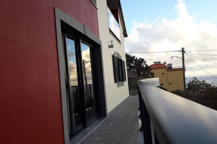 Casa de férias para 7 pessoas, com varanda e jardim, com animais de estimação em Calheta