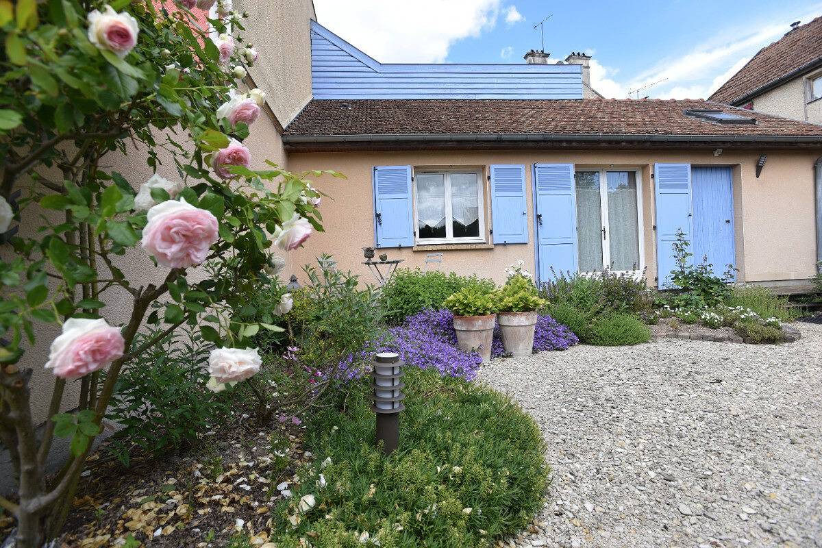 La chabrouchine in Sainte-Savine, Aube (desambiguación)