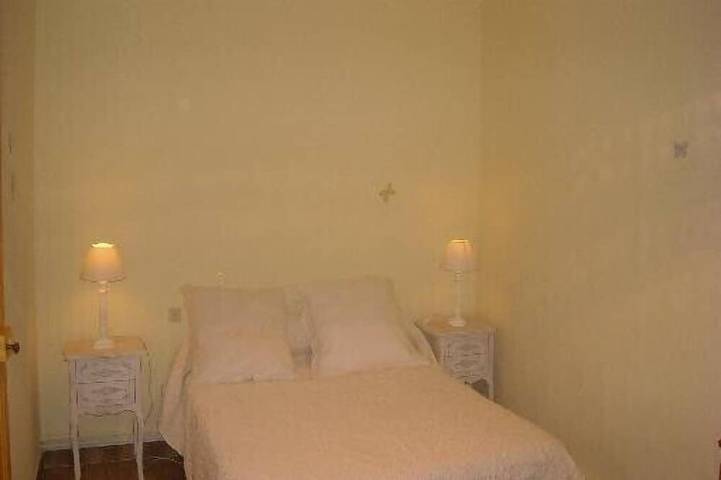 Gîte pour 4 personnes, avec jardin ainsi que terrasse et piscine à Les Mages - 3