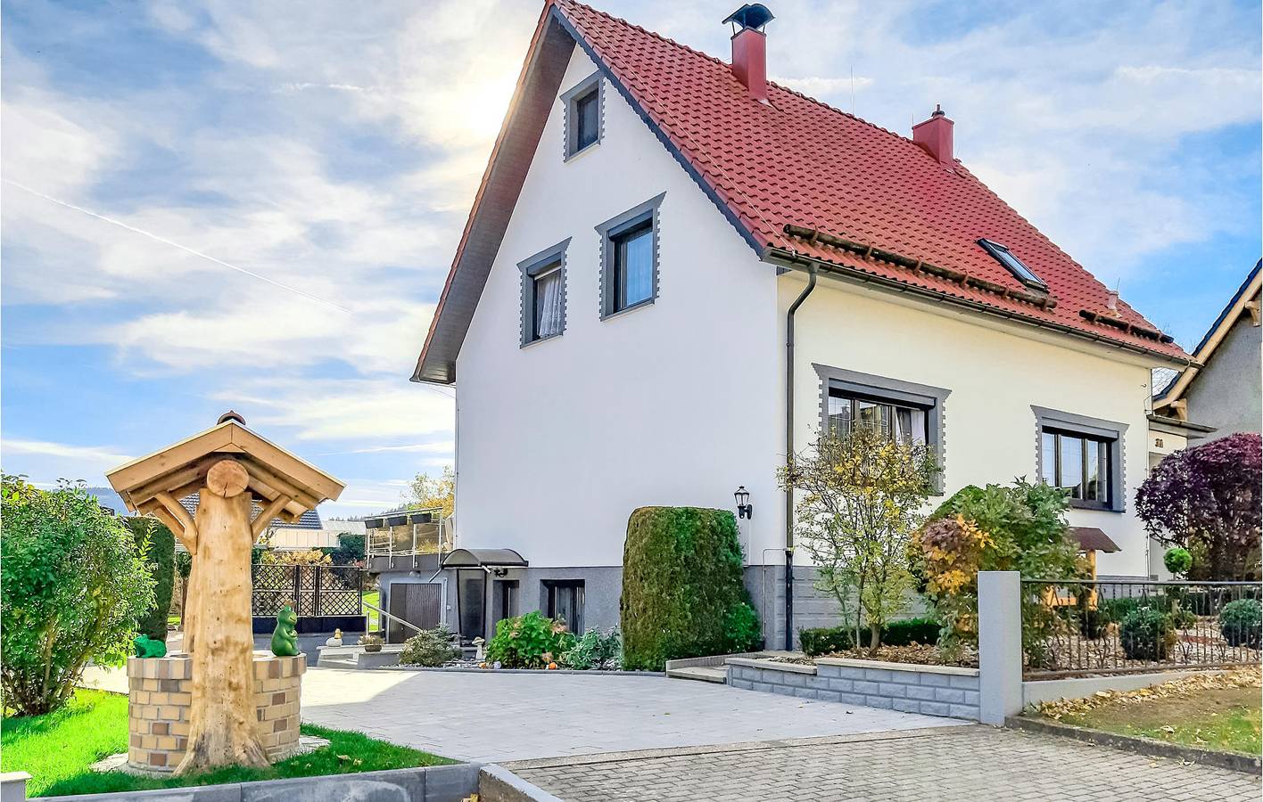 Ruhiger Rückzugsort auf der Terrasse mit Parkplatz, Garten und WiFi in Geschwenda, Thüringer Kernland