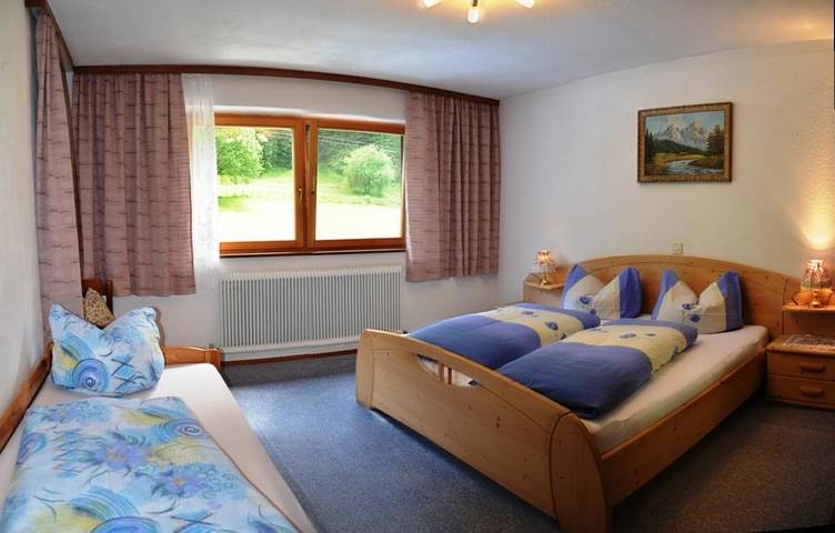 Ferienwohnung für 5 Personen, mit Ausblick und Garten, kinderfreundlich am Kaiserwinkl - 4