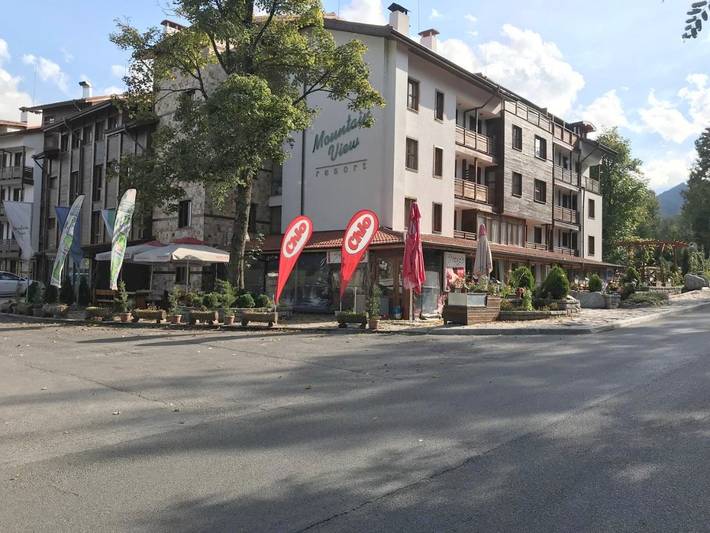 Apartamento para 4 personas, con vistas y piscina además de sauna y jardín en Región de Bansko