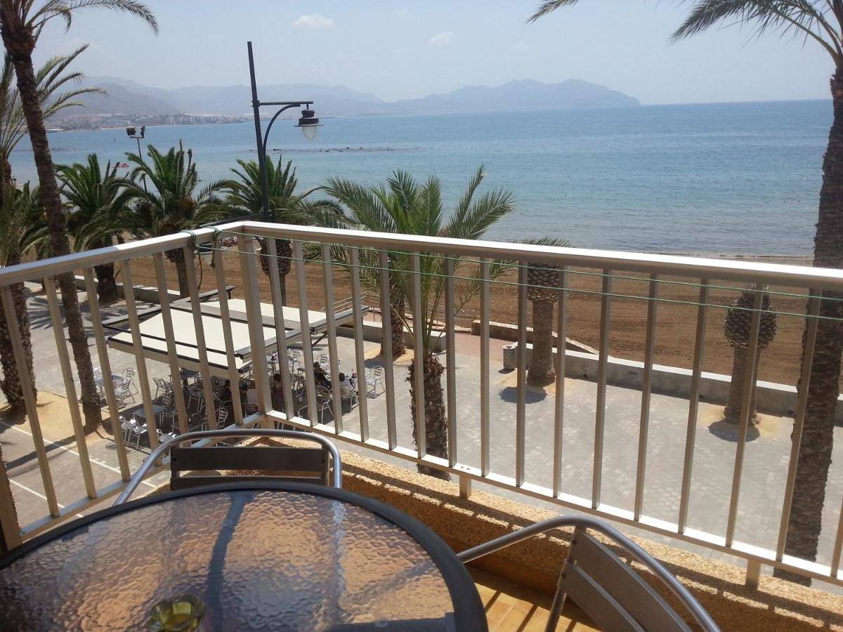Ganze Wohnung, Bahia Mazarron apartamento en primera linea playa in Puerto de Mazarrón, Mazarrón