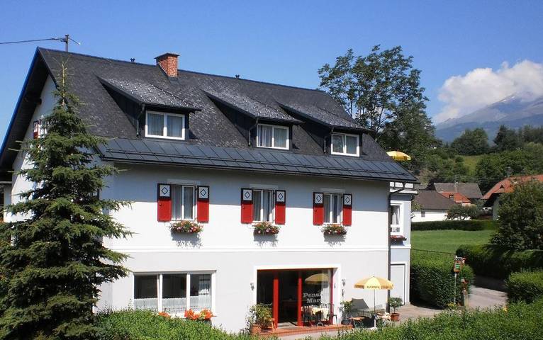 Pension für 3 Personen, mit Ausblick und Seeblick sowie Terrasse und Pool in Seeboden