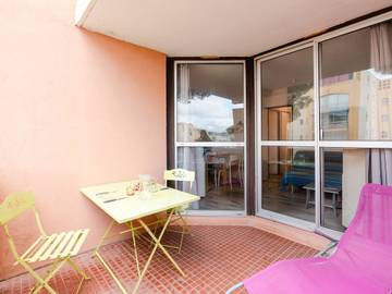 Gîte pour 4 personnes, avec balcon dans Plage du Grazel