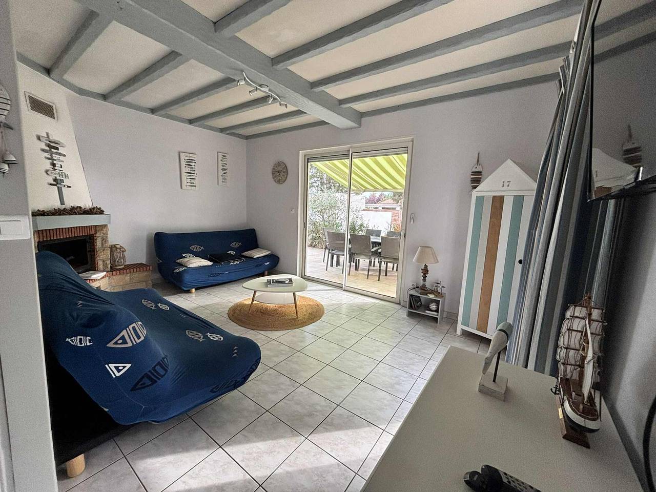 Holiday Home Under the Pines for 9 People in La Tranche-sur-Mer, La Grière in La Tranche-sur-Mer, Vendée