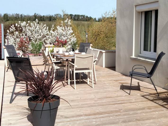 Gîte pour 10 personnes, avec jacuzzi et terrasse, animaux acceptés