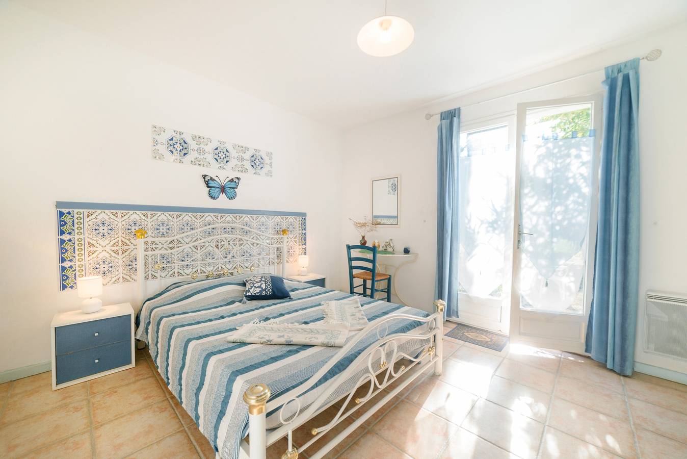 Bed and Breakfast 'Chambre Farniente' mit Gemeinschaftsgarten und Klimaanlage in Saint-Cyprien, Côte d'Améthyste