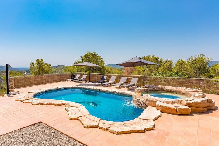 Chalet para 9 personas, con Jacuzzi y Terraza además de Jardín y Piscina en Provincia de Barcelona