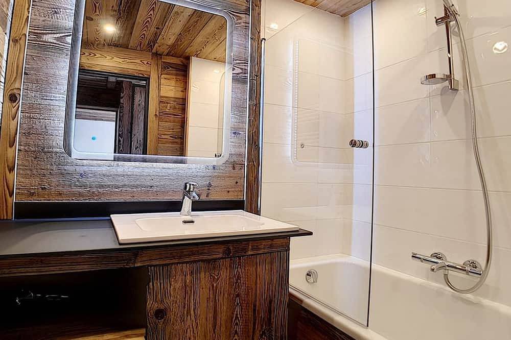 Ganze Wohnung, Renovierte 36m² Wohnung, Ski-in/Ski-out, Südbalkon in Les Menuires, Saint-Martin-de-Belleville