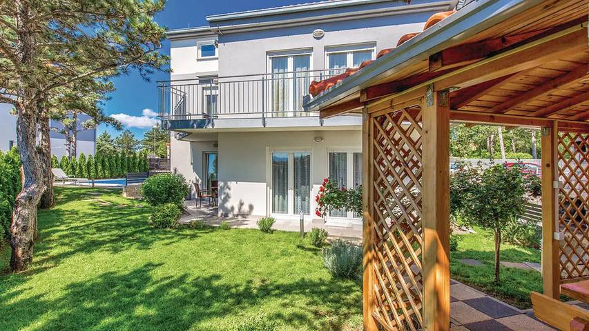 Ferienhaus für 6 Personen, mit Balkon und Terrasse sowie Garten und Pool in Crikvenica - 4