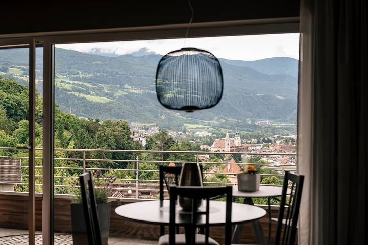Ferienwohnung für 4 Personen, mit Balkon und Garten in Brixen