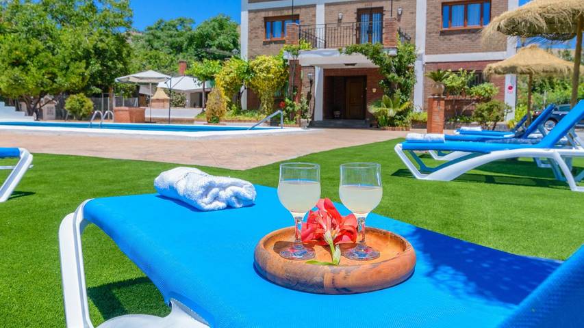 Villa pour 16 personnes, avec balcon/terrasse - 1