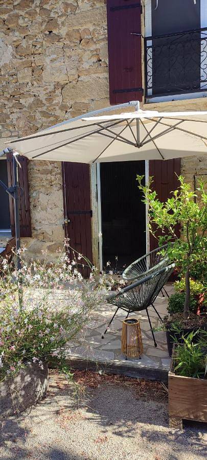 Location de vacances pour 4 personnes, avec piscine ainsi que vue et jardin à Sérignan-du-Comtat - 3