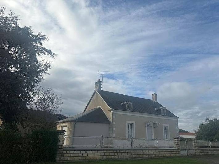 Gîte pour 7 personnes, avec terrasse à Ambrault