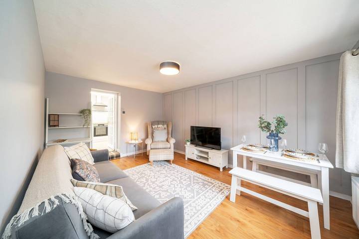 Villa for 2 people, with yard and balcony in Scotland