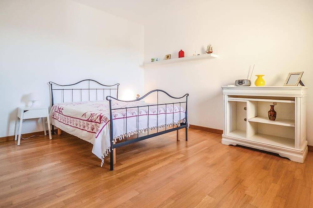 Splendida casa con 4 camere da letto a Terrasini in Citta del Mare, Terrasini
