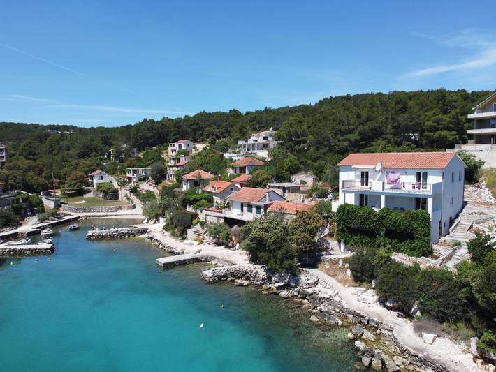Gîte pour 3 personnes, avec balcon et jardin, animaux acceptés dans Hvar - 3