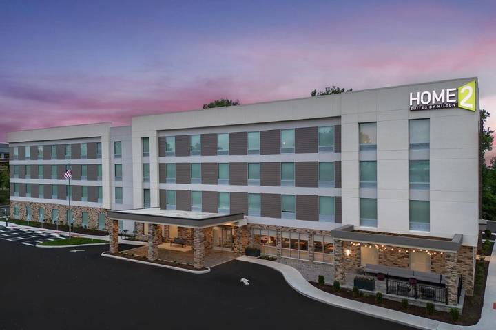 Apartamento para 4 personas, con terraza además de piscina y jardín en Columbus