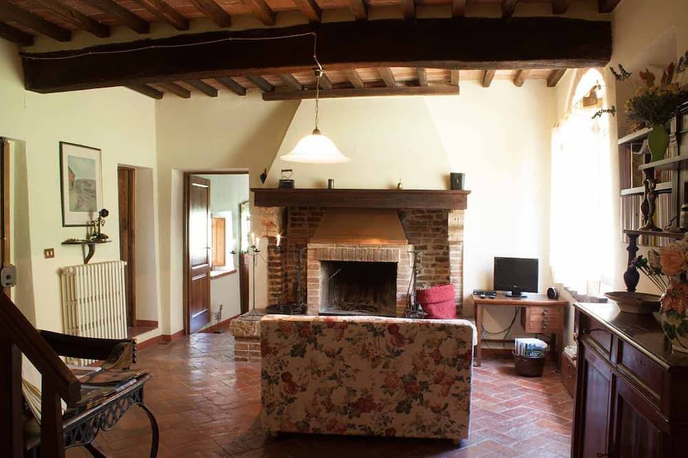 Villa di campagna indipendente con giardino a Montepulciano in Toscana in Montepulciano, Siena e dintorni