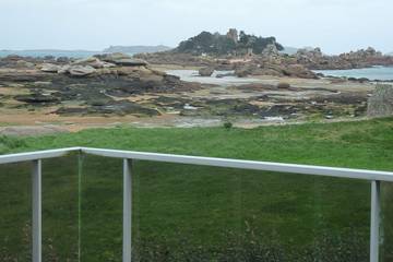 Location de vacances pour 10 personnes, avec jardin et balcon dans Plage Tourony