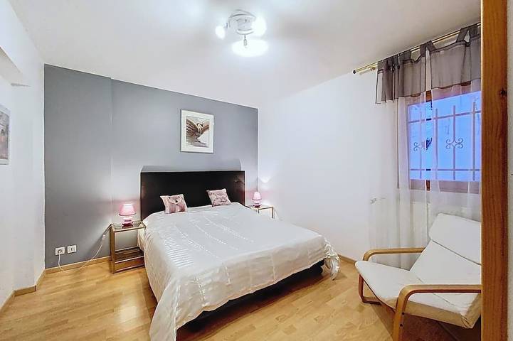 Entire apartment, Apartment in a private home, parking, private garden. Pets allowed in Villard-de-Lans, Parc naturel régional du Vercors