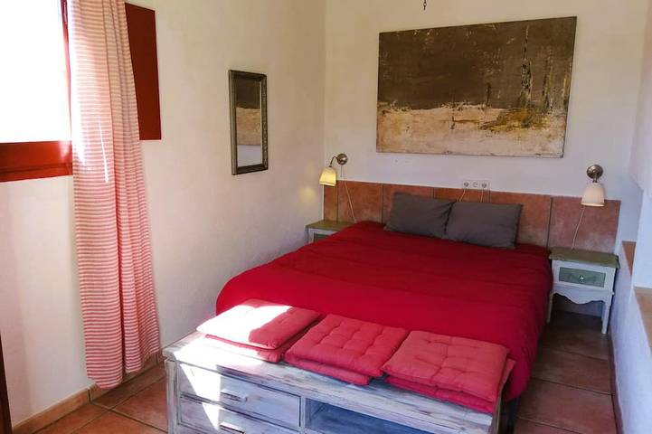 Soleil, mer, paix et espace vous trouverez dans ce grand domaine d'olives. in El Perelló, Costa Dorada