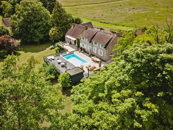 Villa pour 8 personnes, avec Terrasse ainsi que Jardin et Piscine