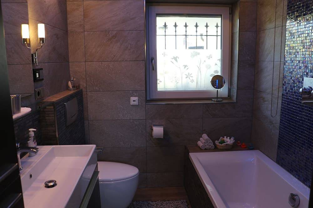 Maisonette Deluxe by fewo-amperland.de in Olching, Oberbayern