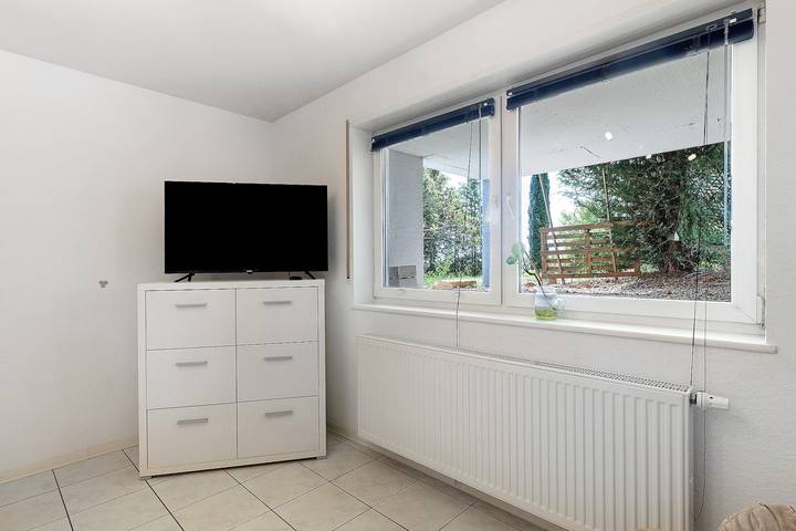 Ganze Wohnung, Ferienwohnung Rebella mit Fernblick und Gemeinschaftsgarten in Landau, Südliche Weinstraße