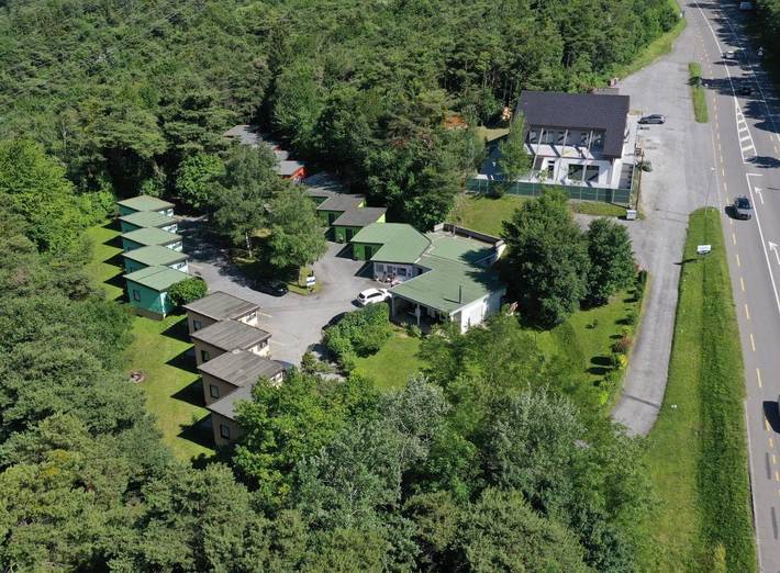 Hotel für 3 Personen, mit Garten und Ausblick in der Schweiz - 3