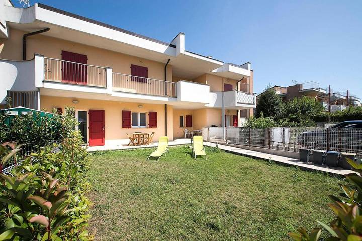 Appartamento per 4 persone, con Terrazza e Giardino nonché Vista lago a Capodimonte