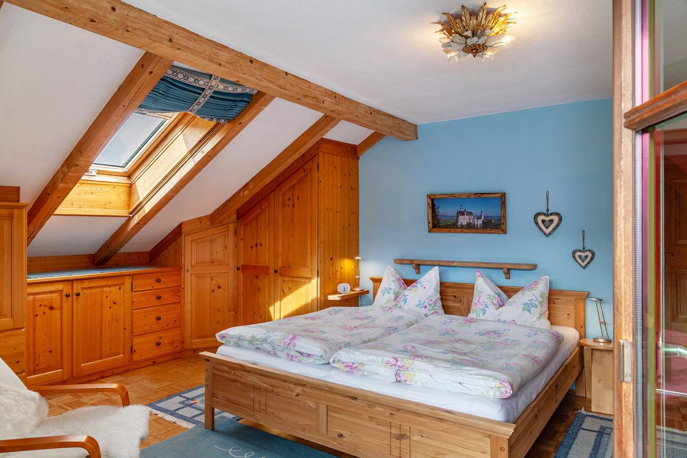 Apartamento entero, Apartamento 'Wank' con vistas a la montaña, balcón y Wi-Fi in Garmisch-Partenkirchen, Alpes Bávaros