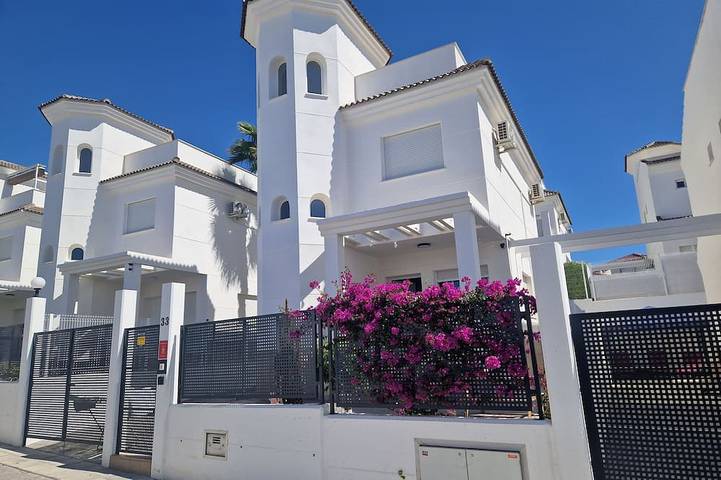 Maison de vacances pour 6 personnes, avec piscine et jardin - 1