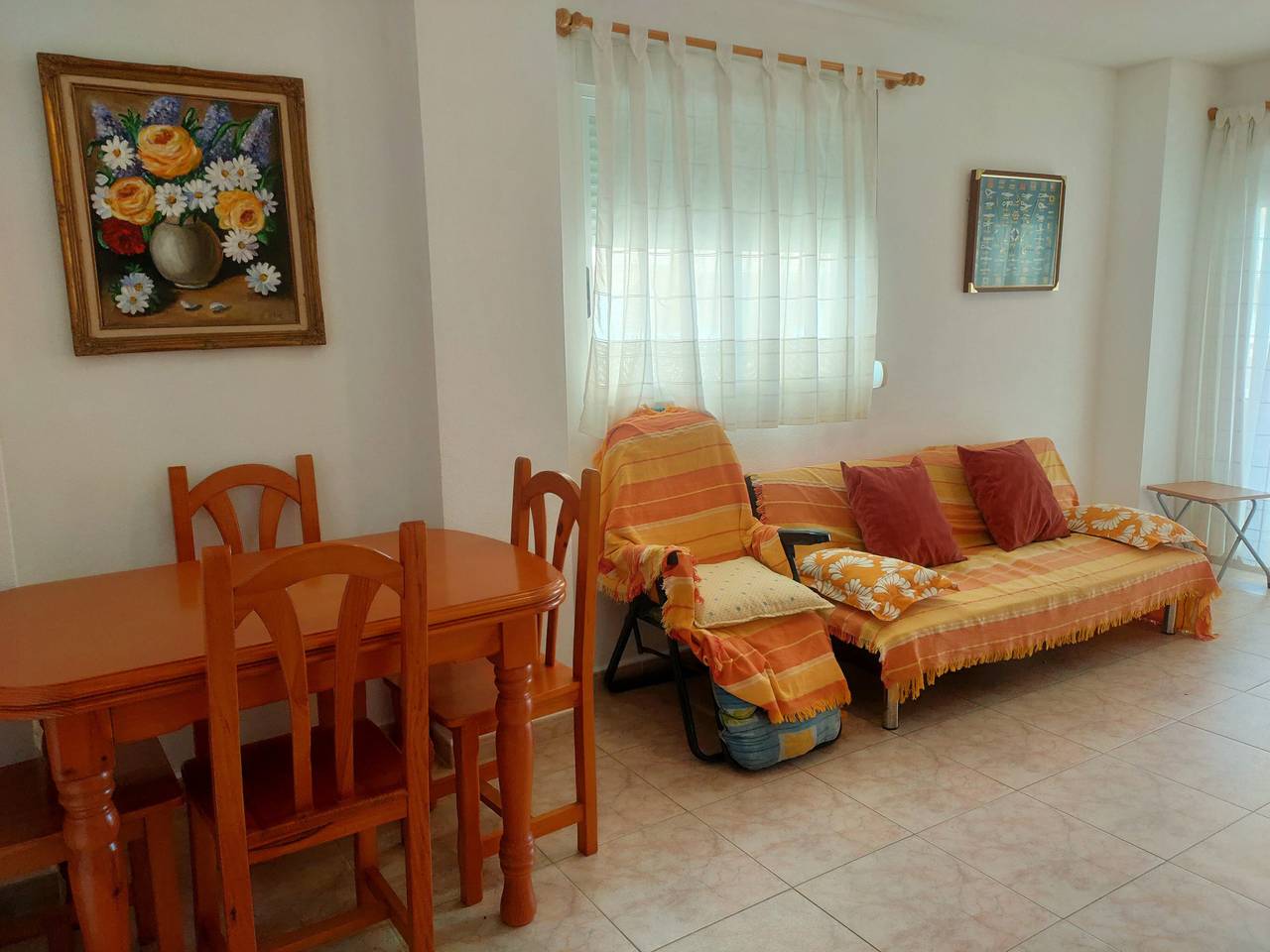 Apartamento entero, 3 dormitorios, grandes bloques, grandísima terraza, baño y aseo, nuevo, funcional, garaje, piscina para qequeños, piscina in Playa Xeraco, Jaraco