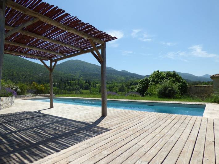 Chambre d’hôte pour 2 personnes, avec jardin et piscine