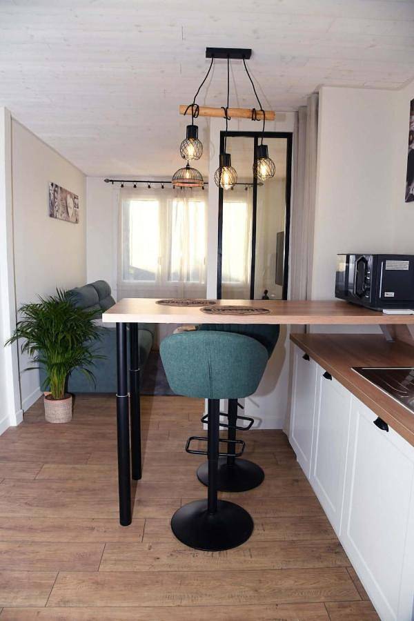 Appartement entier, Confortable studio avec jardin in Saint-Doulchard, Région de Bourges