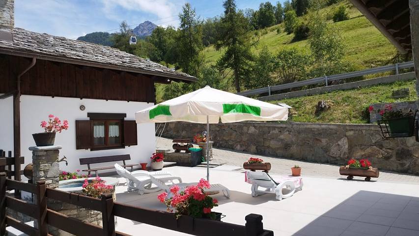 Baita per 4 persone, con giardino a Comune di Gressan