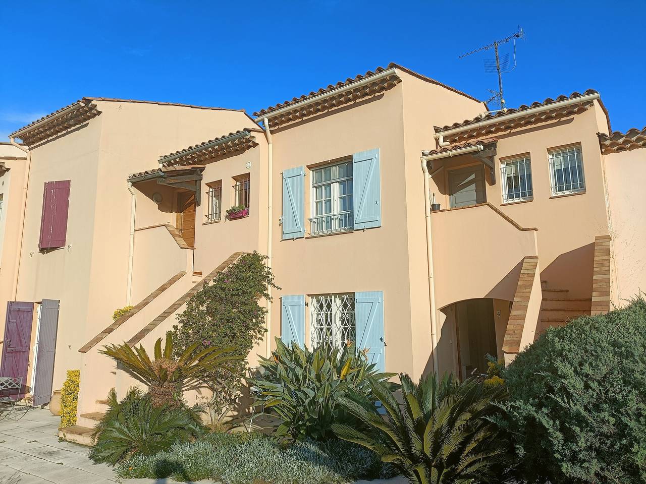 Azur in Vallauris, Côte méditerranéenne (France)