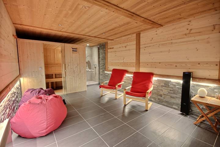 Location de vacances pour 18 personnes, avec jardin ainsi que sauna et terrasse à Morzine - 3
