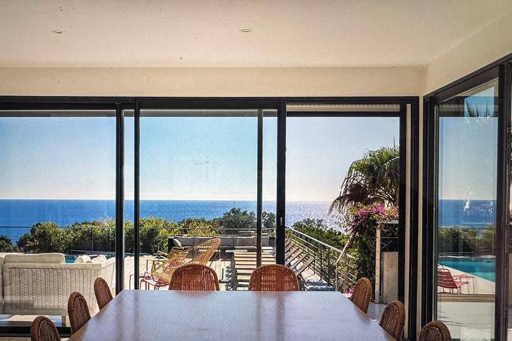 Stunning 330 M2 Villa—Heated Pool—Ocean And Mountain Views—Sleeps 24 in Frankreich