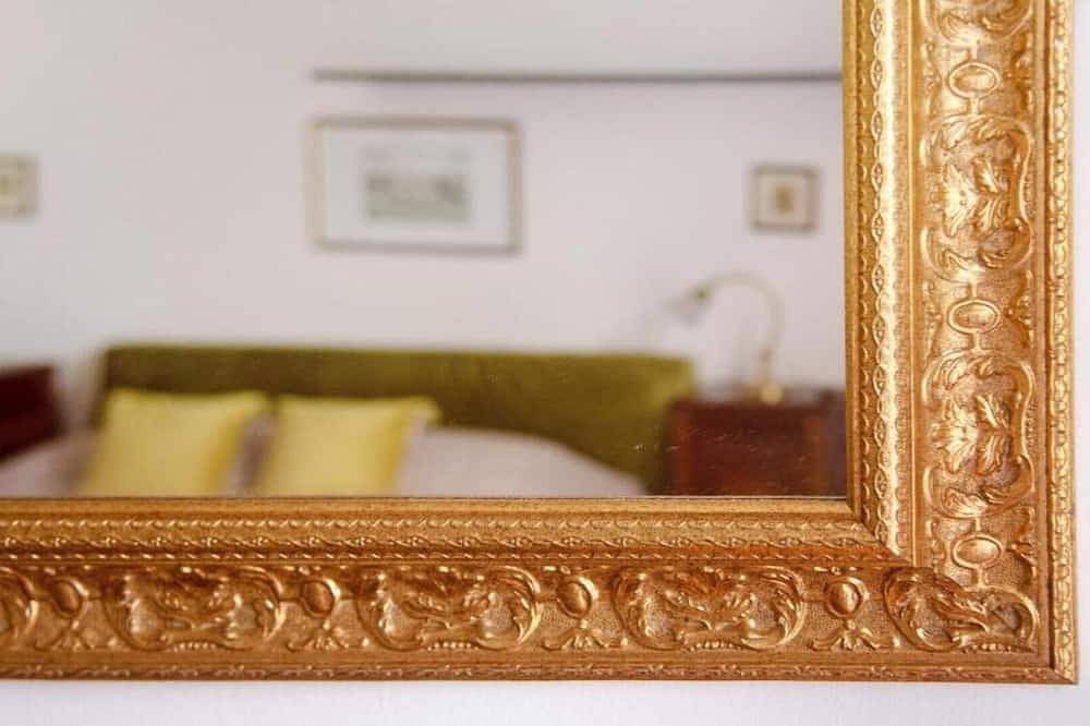 Ganze Wohnung, Suite mit Küche in Villa mit großem Park - Lago di Varese in Varese, Varese Provinz