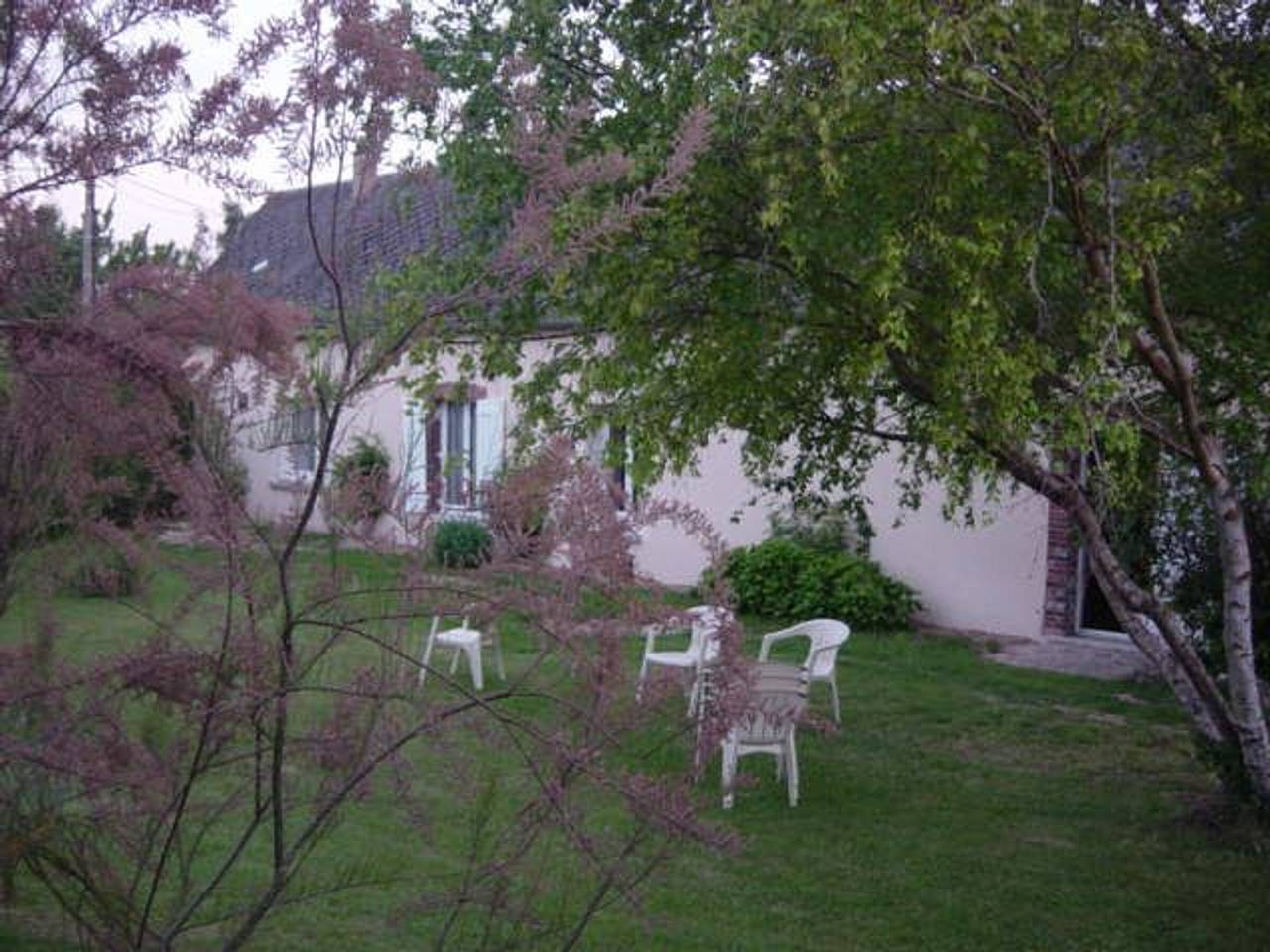 Gîte pour 5 Personnes dans Pré-Saint-Évroult, Région de Châteaudun