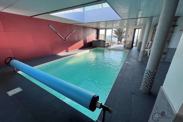 Villa pour 8 personnes, avec balcon ainsi que jacuzzi et jardin