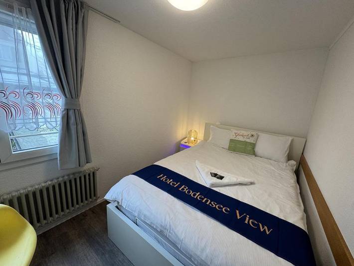 Ferienhaus für 2 Personen, mit Balkon und Terrasse sowie Seeblick und Ausblick in Heiden