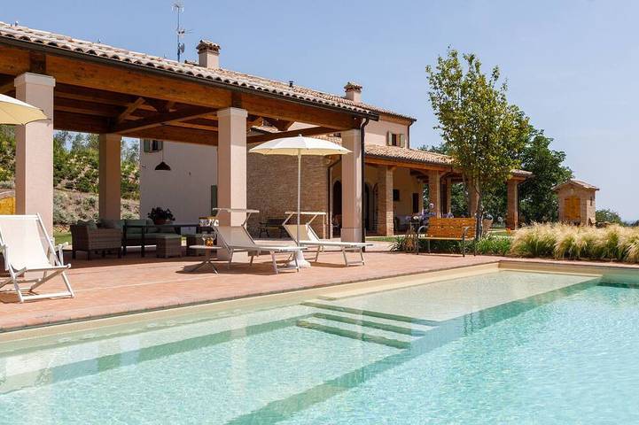 Villa für 8 Personen, mit Terrasse und Garten - 1