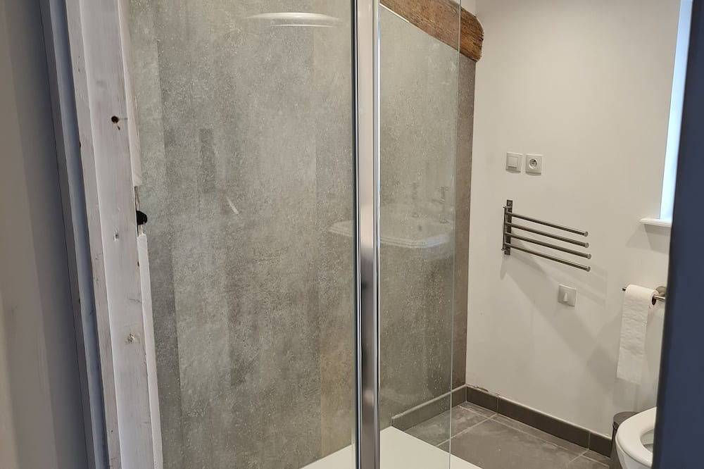 Malerische, tolle Lage und ein Pool! in Bessac, Charente