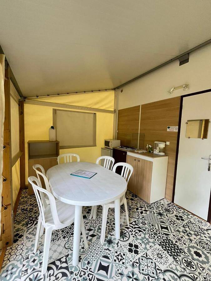 Location de vacances pour 2 personnes, avec jardin ainsi que piscine et terrasse à Lamastre - 4