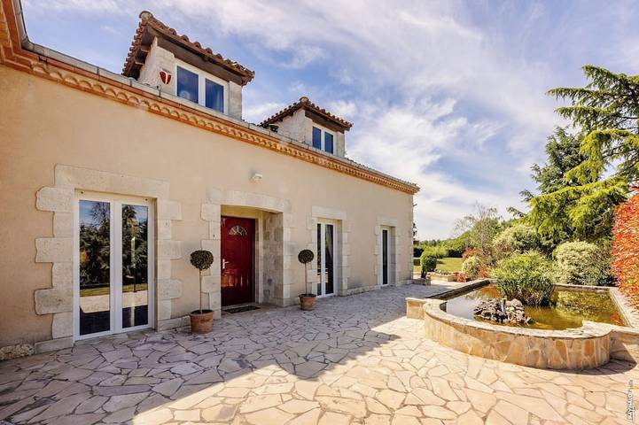 Holiday home for 10 people, with terrace and garden as well as hot tub - 1
